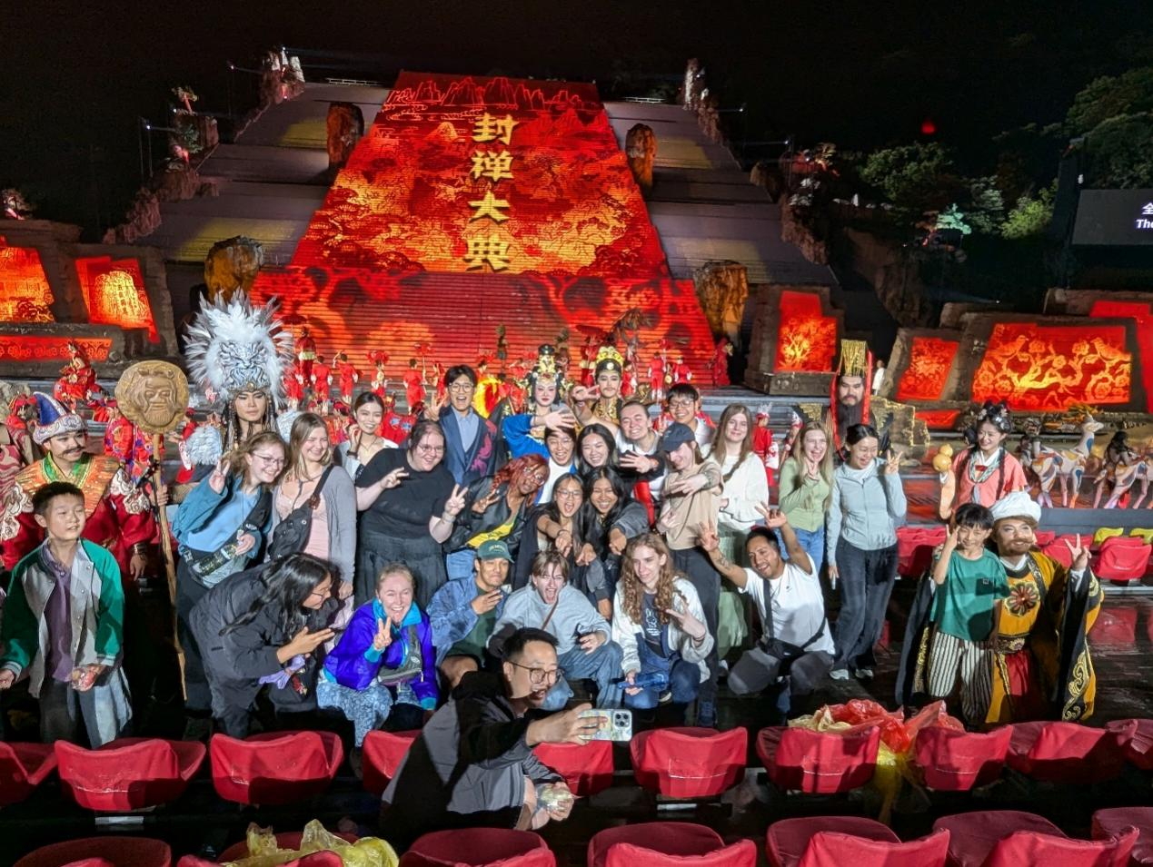 當泰山腳下響起「中國人！美國人！」：「漢語橋」上的青年共鳴