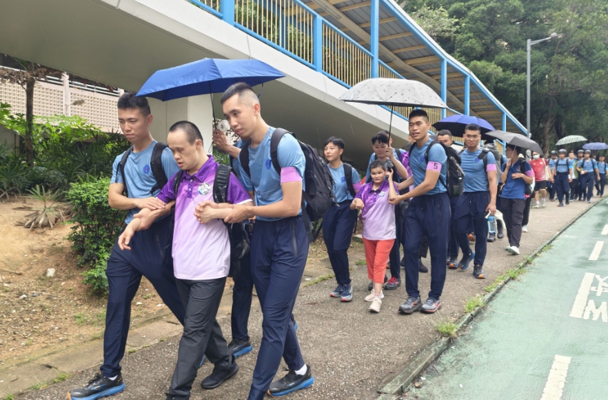 警察學(xué)院基礎(chǔ)訓(xùn)練學(xué)校學(xué)員 開展社區(qū)服務(wù)匯聚共融