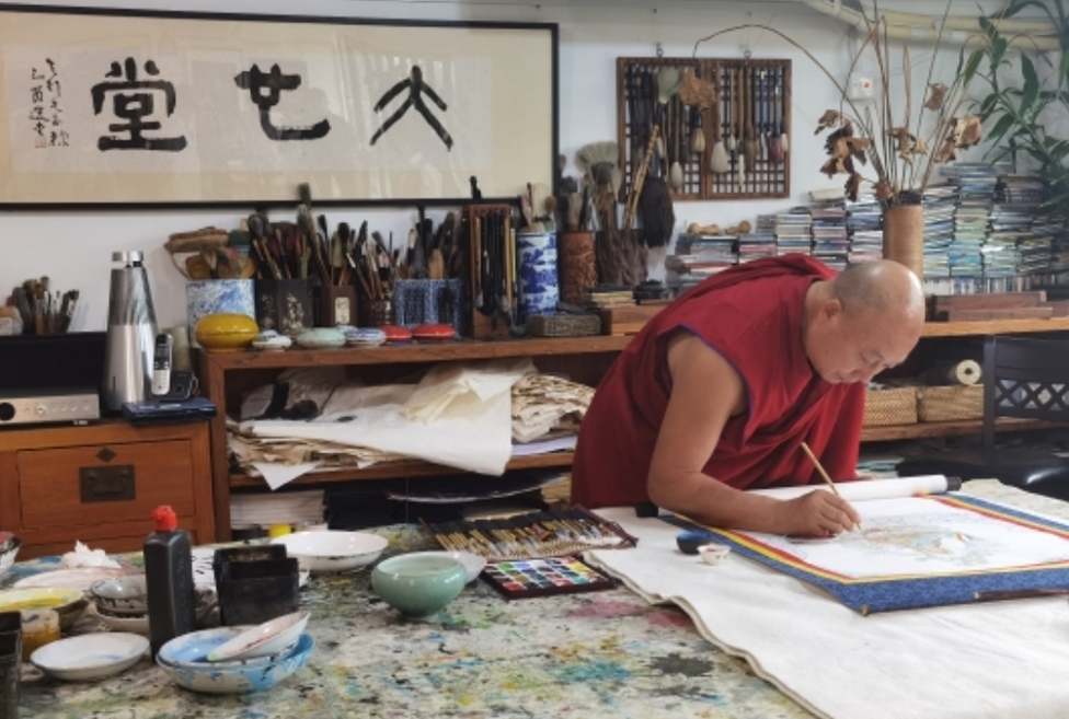 熱貢唐卡對話香港水墨 名家合繪譜藝術(shù)新篇