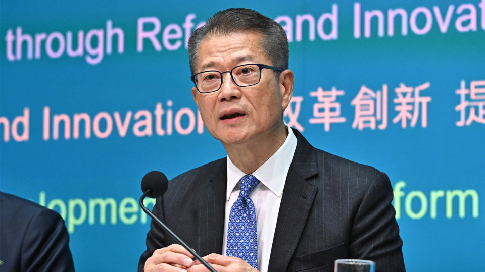 陳茂波明日啓程前往天津和北京訪問 出席夏季達沃斯論壇