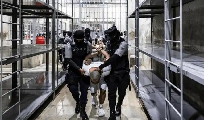 美國(guó)最高法院允許特朗普政府將非法移民驅(qū)逐至第三國(guó)