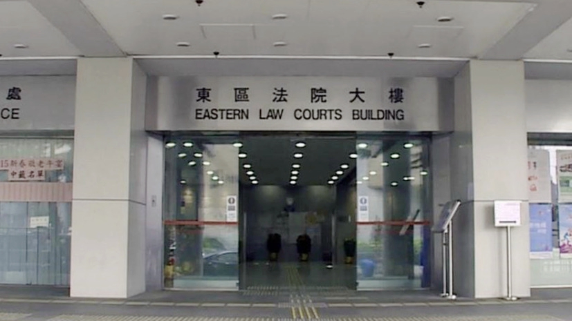 於西營(yíng)盤大廈遺下排洩物 警拘中年漢涉刑毀