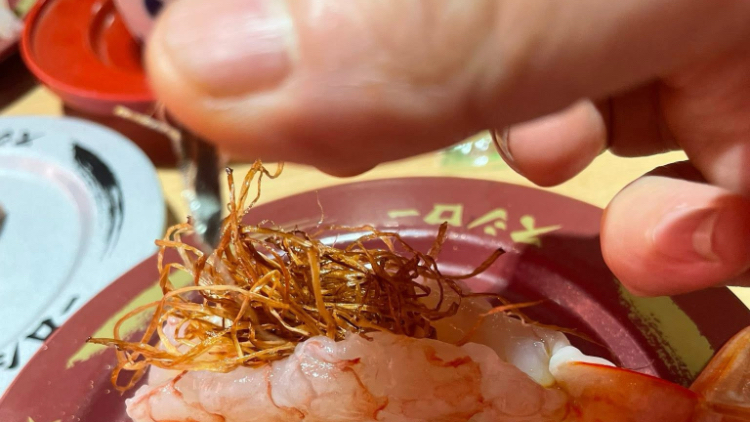 大埔壽司郎吃出「鐵片」 網(wǎng)友指該店食品安全問題非首次