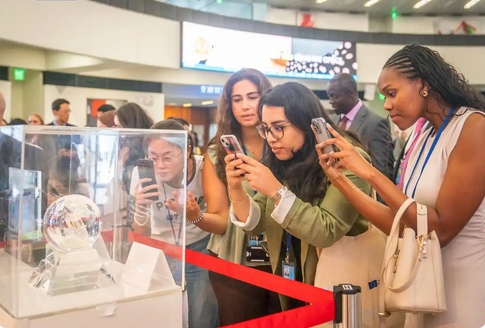 中國(guó)月壤樣品首次走進(jìn)維也納聯(lián)合國(guó)總部 