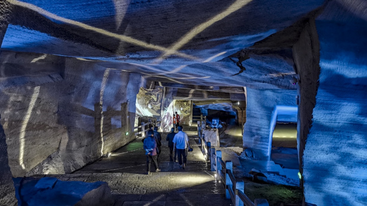 環(huán)擁18℃的清涼  夏日黃山避暑樂園