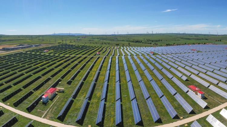 我國清潔能源投資規(guī)模佔(zhàn)全球比重達(dá)1/3