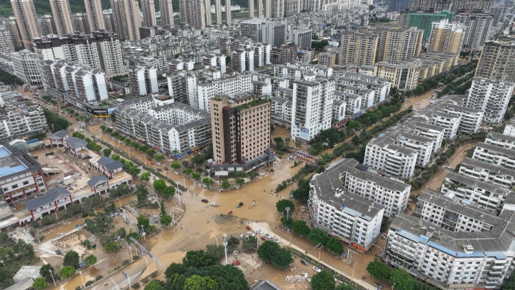 受洪峰過(guò)境影響 貴州榕江已緊急轉(zhuǎn)移4萬(wàn)餘人