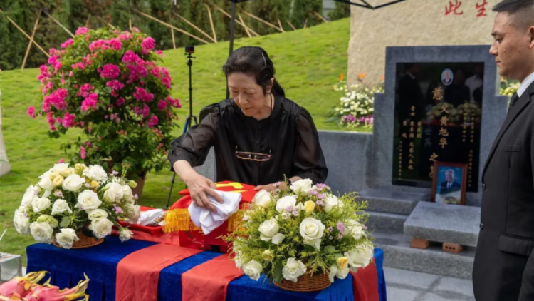 黃旭華院士在汕尾安葬 大女兒：終於實(shí)現(xiàn)了想回家的心願(yuàn)