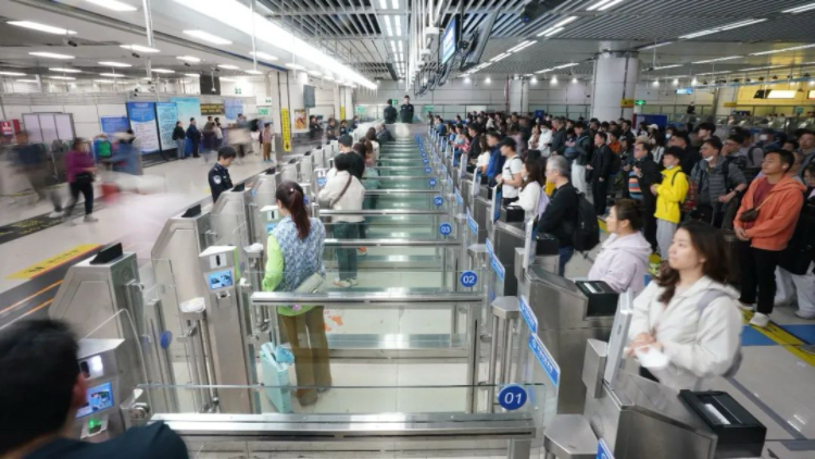 2萬(wàn)餘證次！深圳上半年口岸簽證量全省第一