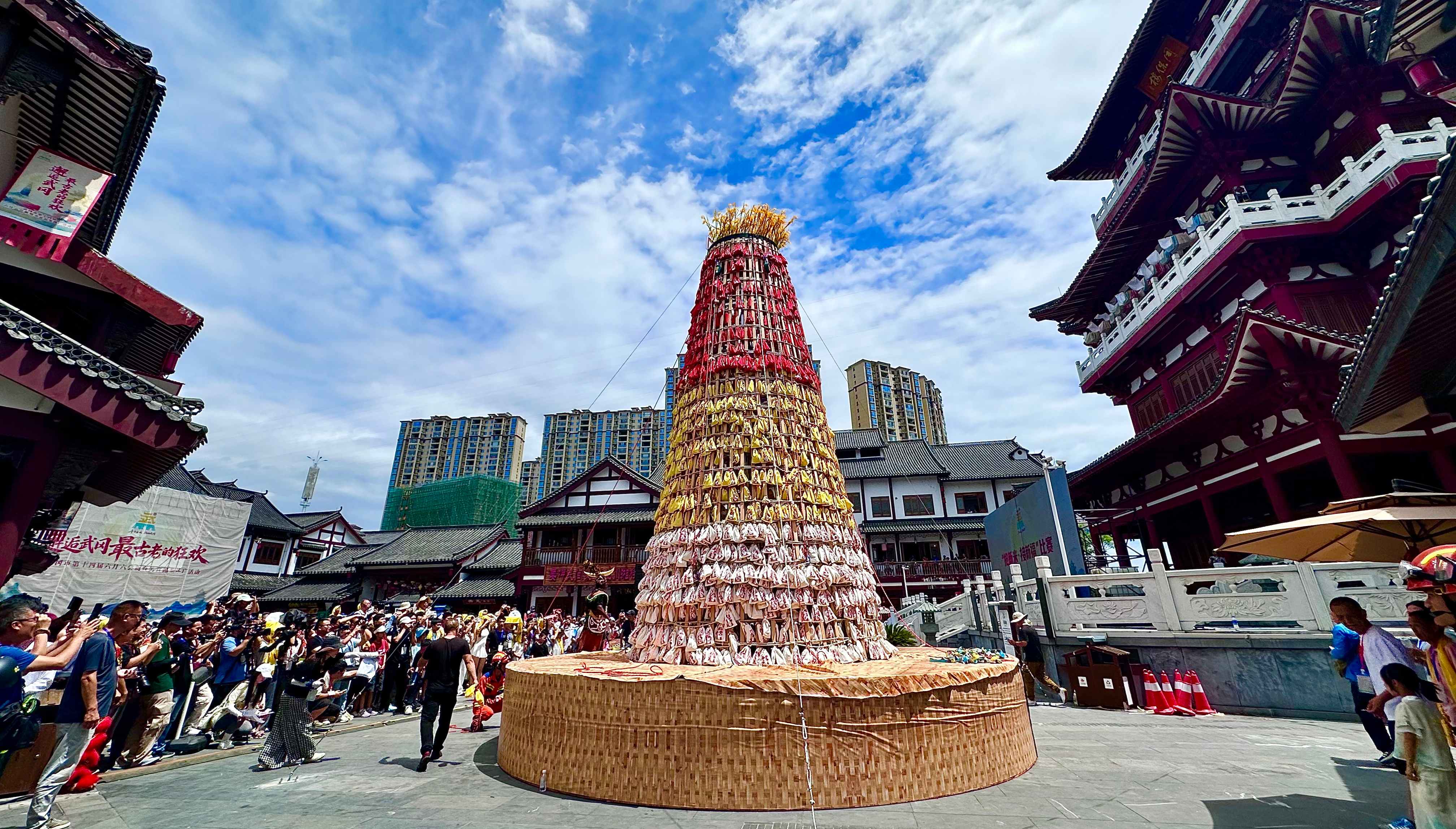 武岡六月六嘗新活動(dòng)點(diǎn)燃全城，古老習(xí)俗煥發(fā)時(shí)代光彩