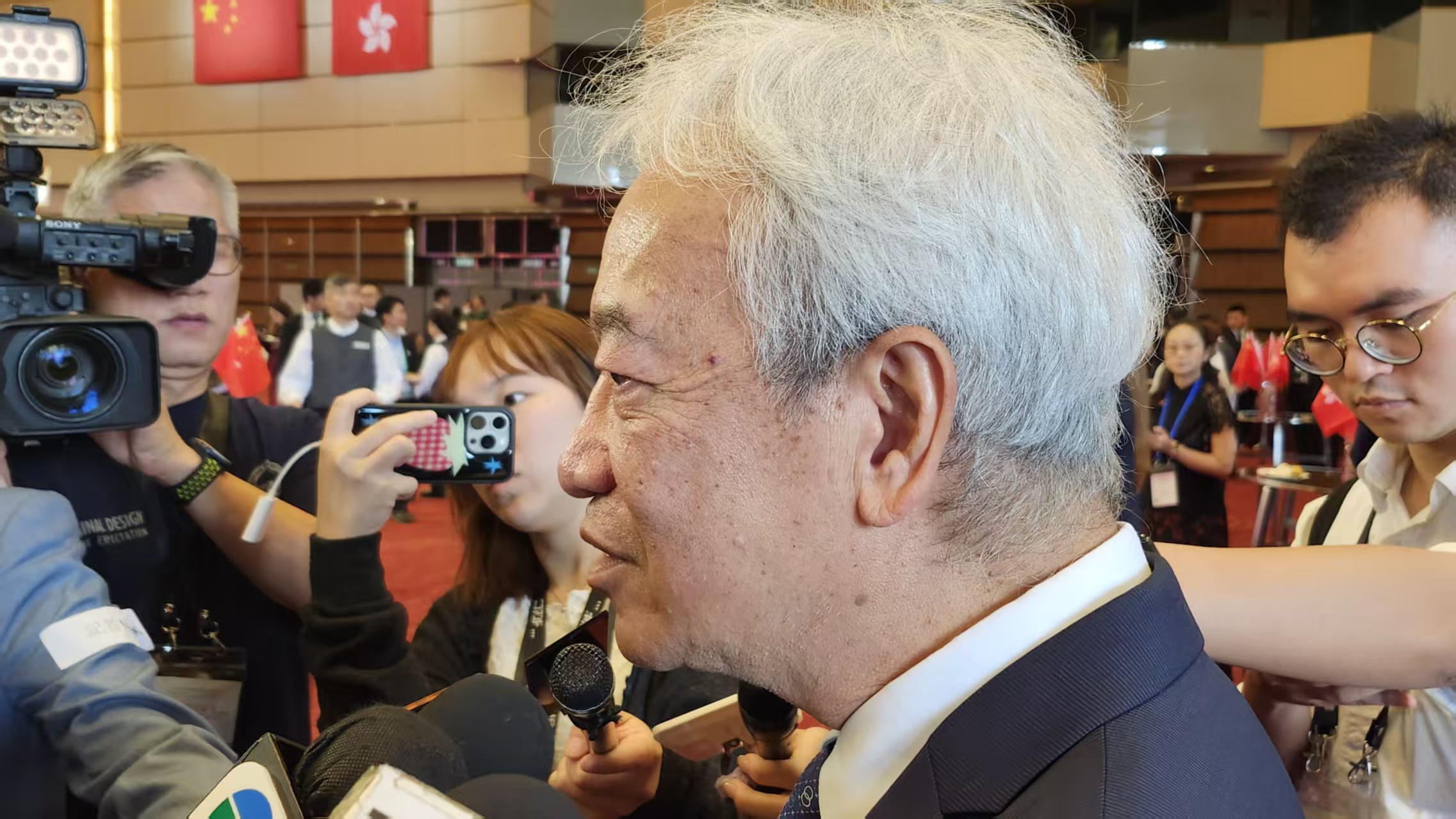 香港回歸28周年 | 餐飲業(yè)界推七一優(yōu)惠 黃家和料生意額升10%