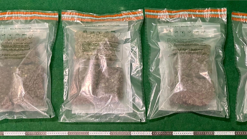 海關(guān)機(jī)場檢值150萬元懷疑大麻花 拘捕從曼谷抵港男旅客