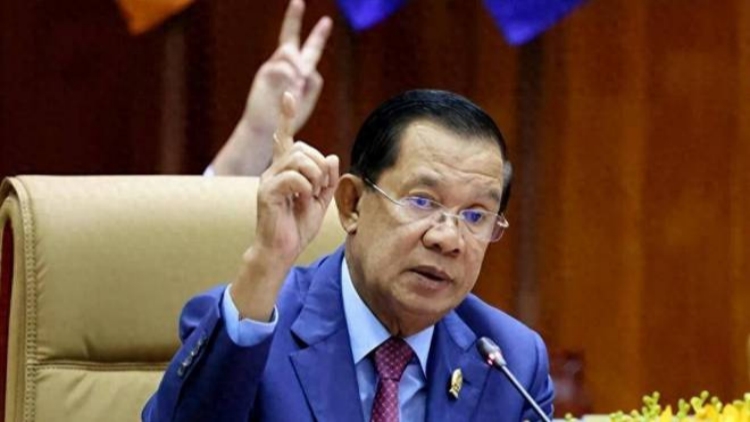 泰國(guó)政客威脅攻入柬埔寨首都 洪森回應(yīng)：不排除軍事反制的可能