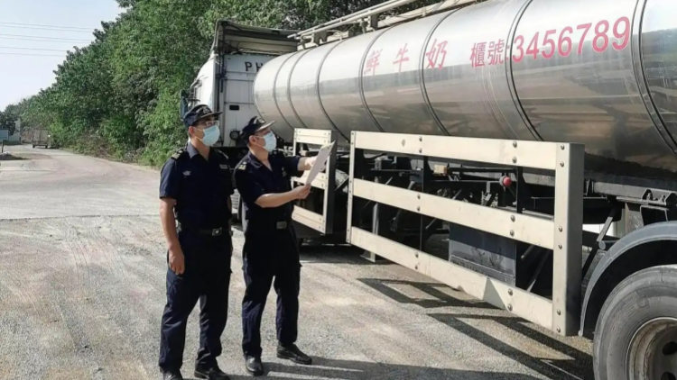 2025上半年 廣州海關(guān)檢疫監(jiān)管供港生乳約9600噸