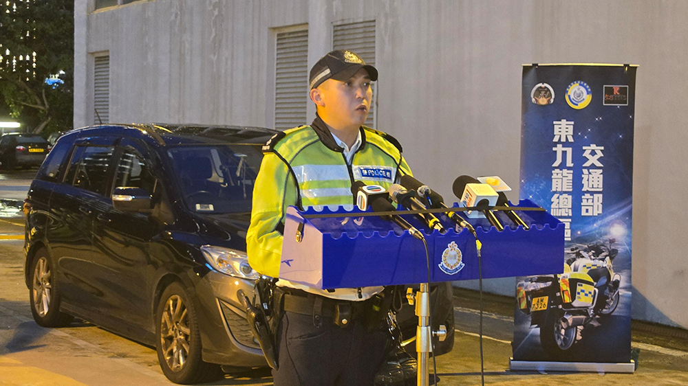 警方打擊白牌車 拘兩司機(jī)涉非法載客取酬