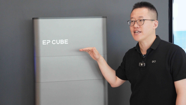 有片丨深圳智造「闖關(guān)」全球儲(chǔ)能市場(chǎng) 龍崗企業(yè)「點(diǎn)亮」歐美萬(wàn)千家庭！