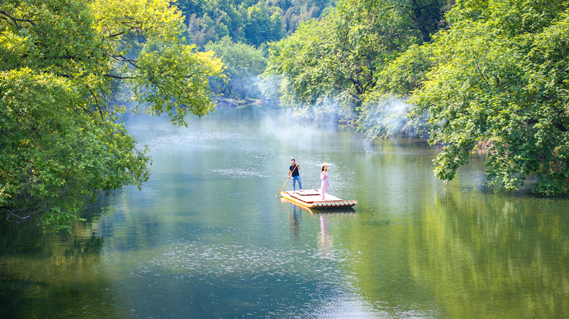 【港商觀察】綺麗秘境溯溪探險(xiǎn)逍遙山水  皖黟縣「水墨美溪」親水勝地