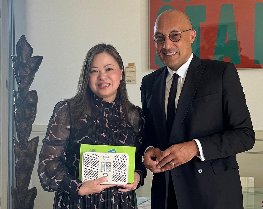 羅淑佩續(xù)訪問巴黎 探討增進文化和旅遊交流機會