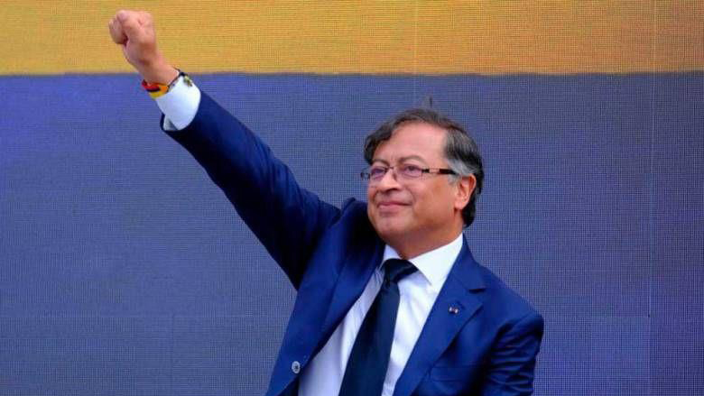 哥倫比亞總統(tǒng)專(zhuān)機(jī)因受到導(dǎo)彈襲擊威脅而改道