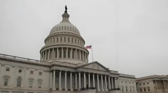 美國白宮：特朗普擬將「對等關(guān)稅」暫緩期延長至8月1日 