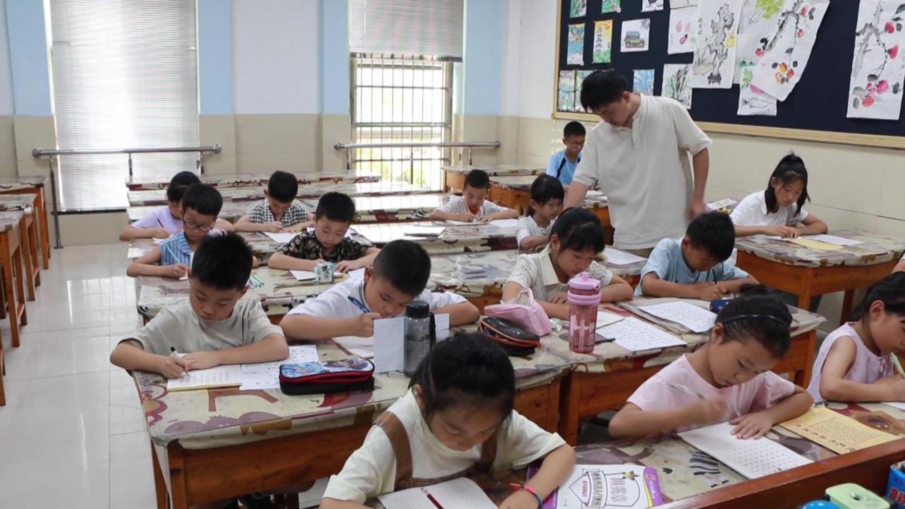 皖屯溪區(qū)青少年宮：多彩暑期班陪伴孩子成長(zhǎng)