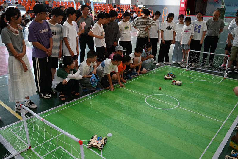 皖祁門：科技夏令營(yíng)讓孩子們感受科技魅力