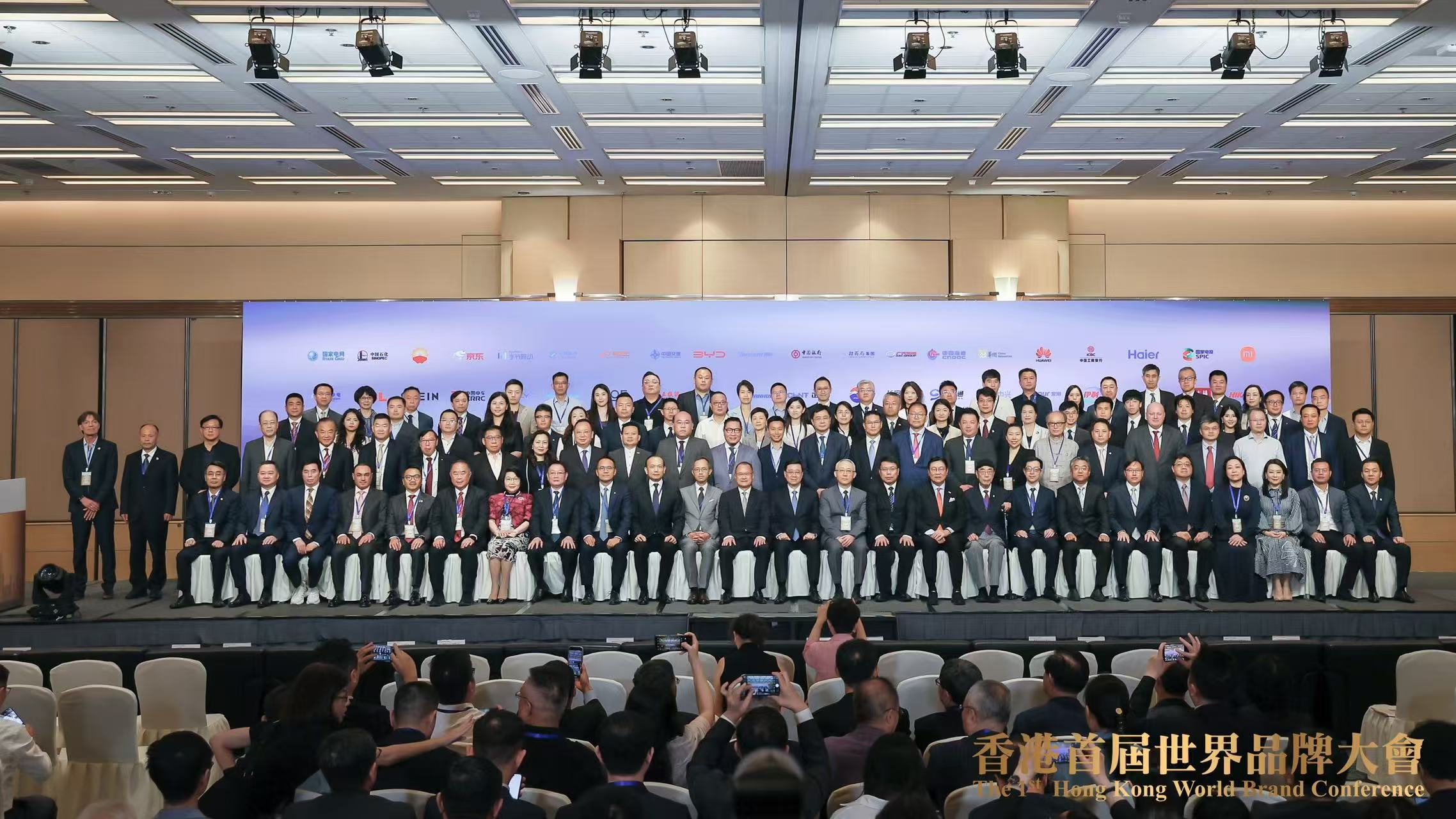 波司登入選品牌國際化標(biāo)桿案例