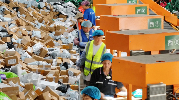 突破1000億件！今年我國快遞業(yè)務(wù)加速「跑」