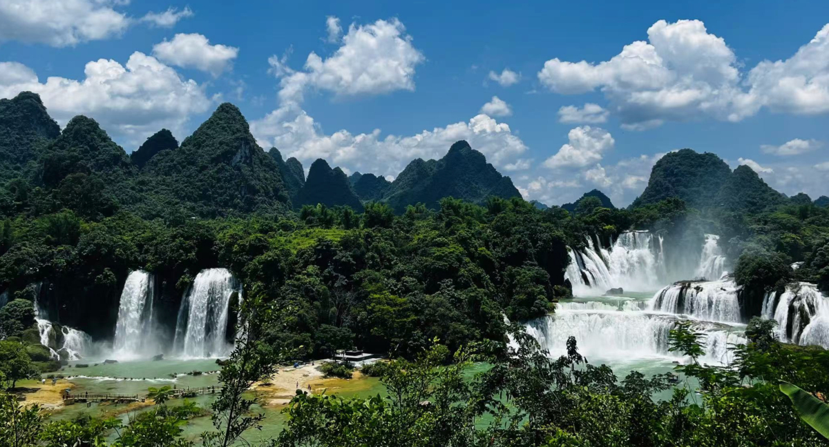 2025清涼暑期德天跨國觀瀑節(jié)啟幕沉浸式中越風情引客來