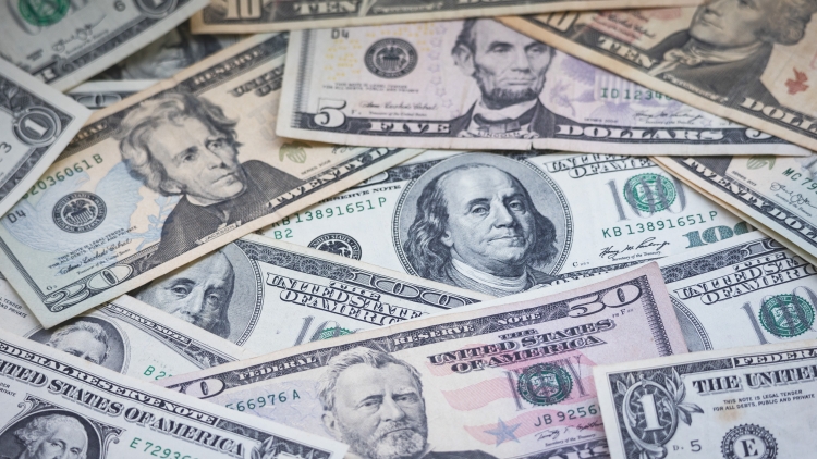 【市場慧眼】貿(mào)易緊張局勢加劇 美元從低位反彈