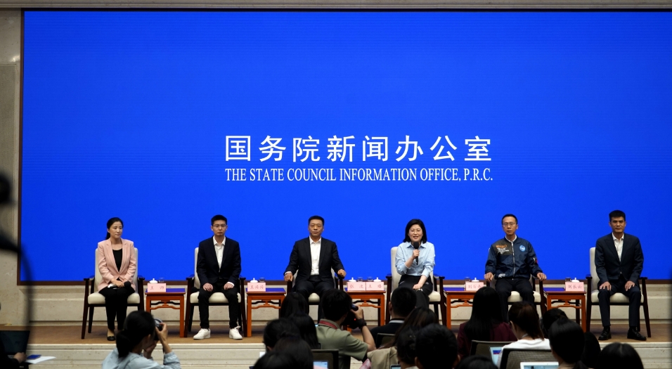 有片 | 宇樹科技王興興亮相國新發(fā)布  認為「通用機器人將是未來主流」