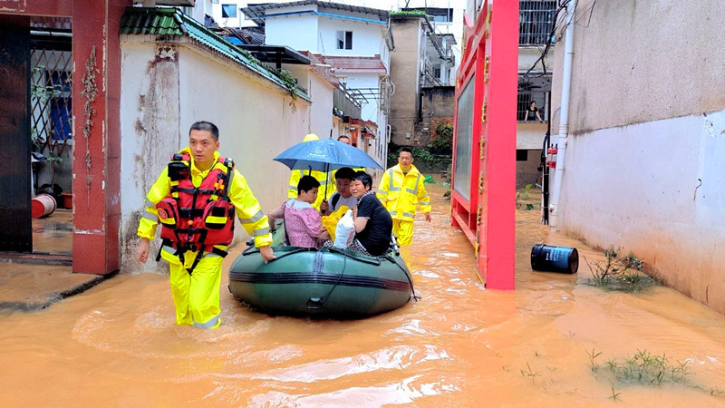 忠誠鑄就消防盾牌 熱血守護萬家燈火 ——記安徽屯溪區(qū)政府老街專職消防隊隊長程順富