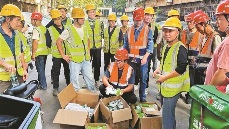 深圳露天崗位勞動者可連續(xù)5個月領(lǐng)取高溫津貼