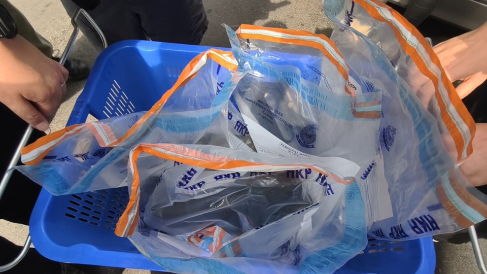 佐敦文苑樓劏房變「軍火庫(kù)」 警拘捕32歲男租客