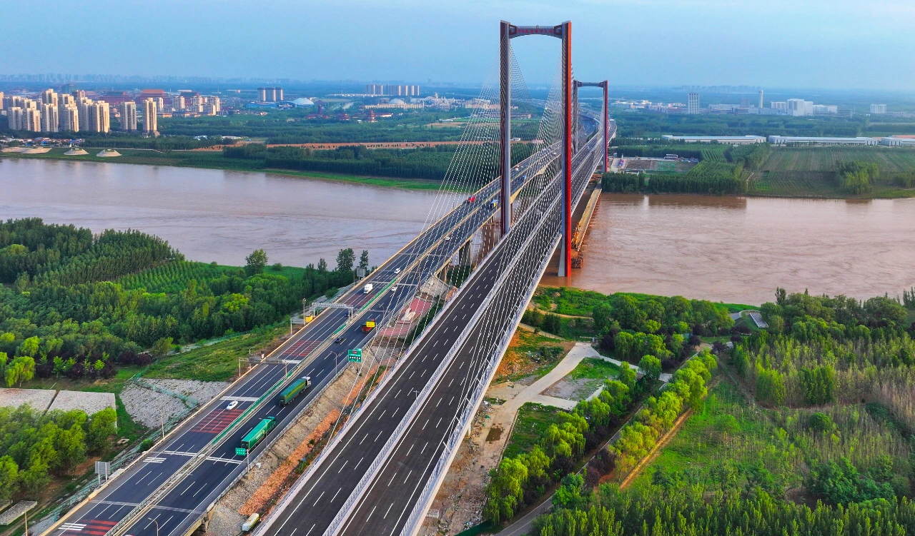 山東高速集團(tuán)一季度通行費(fèi)增收8億元 京臺(tái)山東段濟(jì)青高速稍下滑