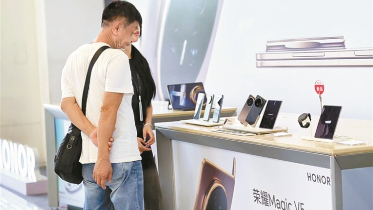 深圳口岸化身企業(yè)「秀場」