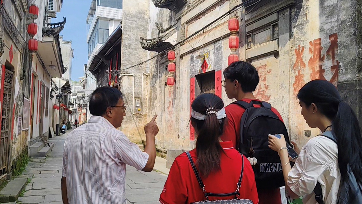 皖歙縣瞻淇魚燈：時尚化呈現(xiàn)  年輕化表達(dá)