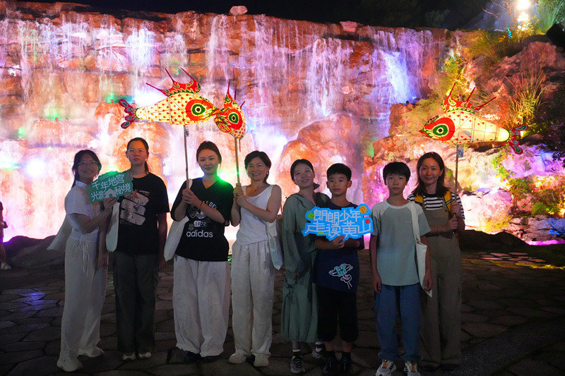 探索「文化山嶽親子游模式」「朗朗少年·走讀黃山」第三季如約出發(fā)