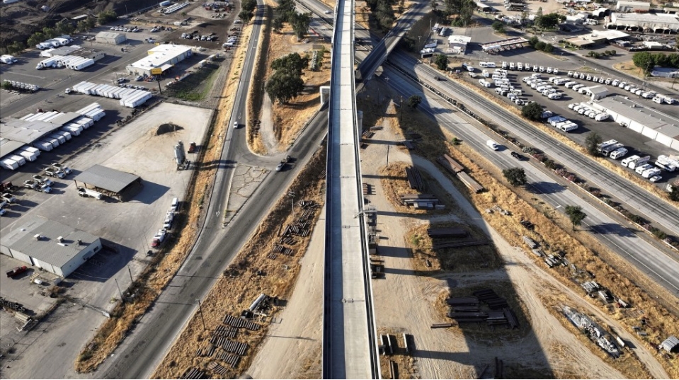 特朗普撤加州高鐵314億補(bǔ)助 加州政府控告聯(lián)邦政府