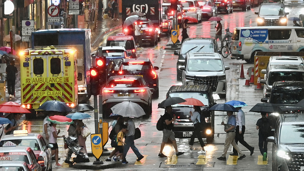 風(fēng)暴消息｜九號(hào)風(fēng)球生效天文臺(tái)正評(píng)估會(huì)否掛十號(hào)波