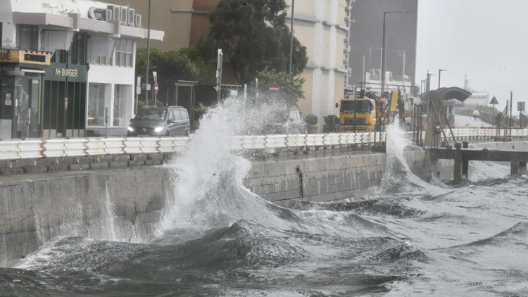 天文臺發(fā)出黃色暴雨警告信號