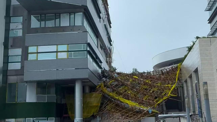 科大校園倒塌棚架 幸無(wú)人傷