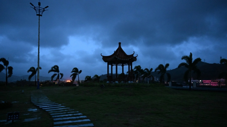 廣東省防汛防旱防風(fēng)總指揮部調(diào)整防風(fēng)應(yīng)急響應(yīng)到Ⅳ級