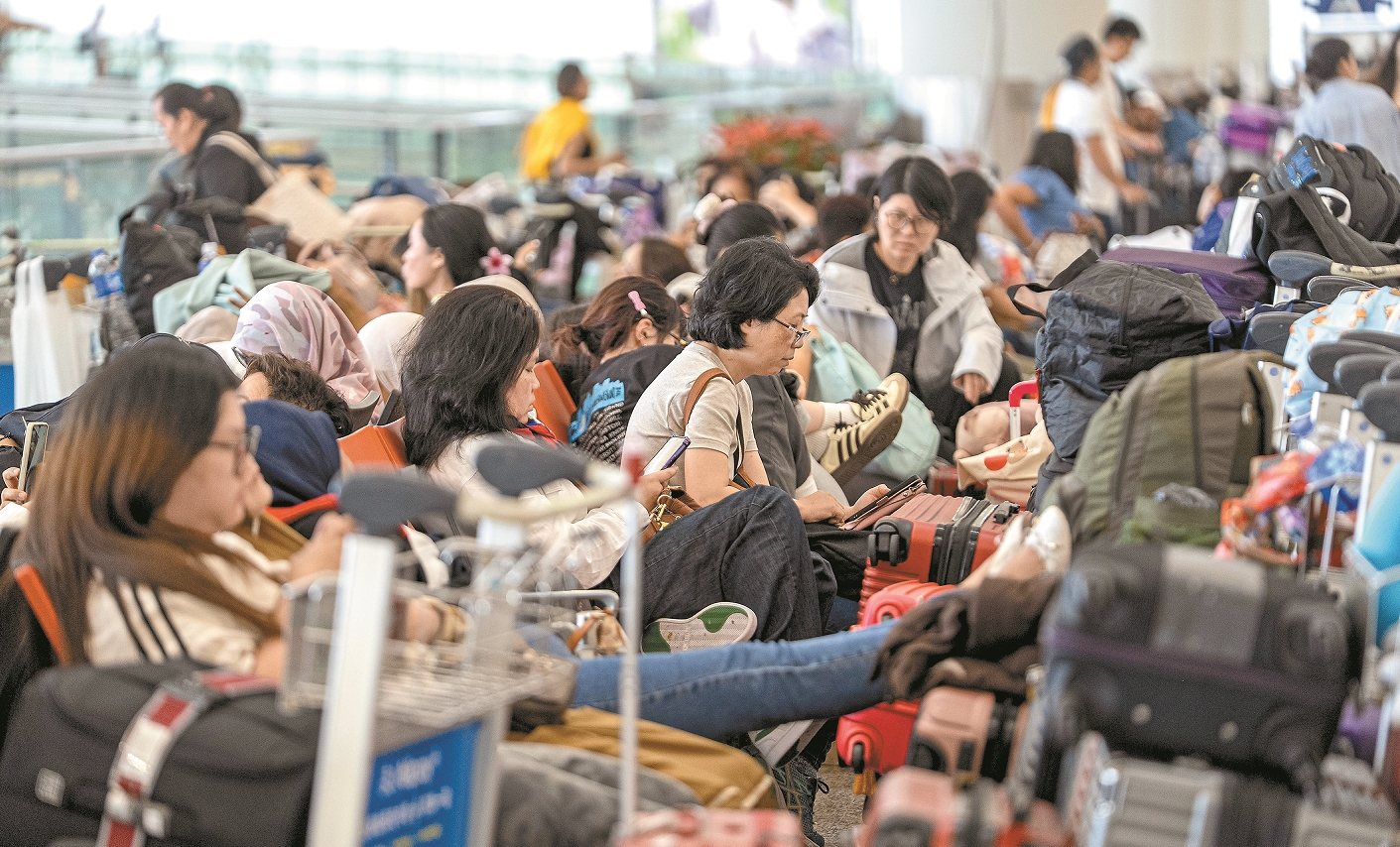 機管局：機場已恢復正常運作 料日內(nèi)處理好所有滯留旅客