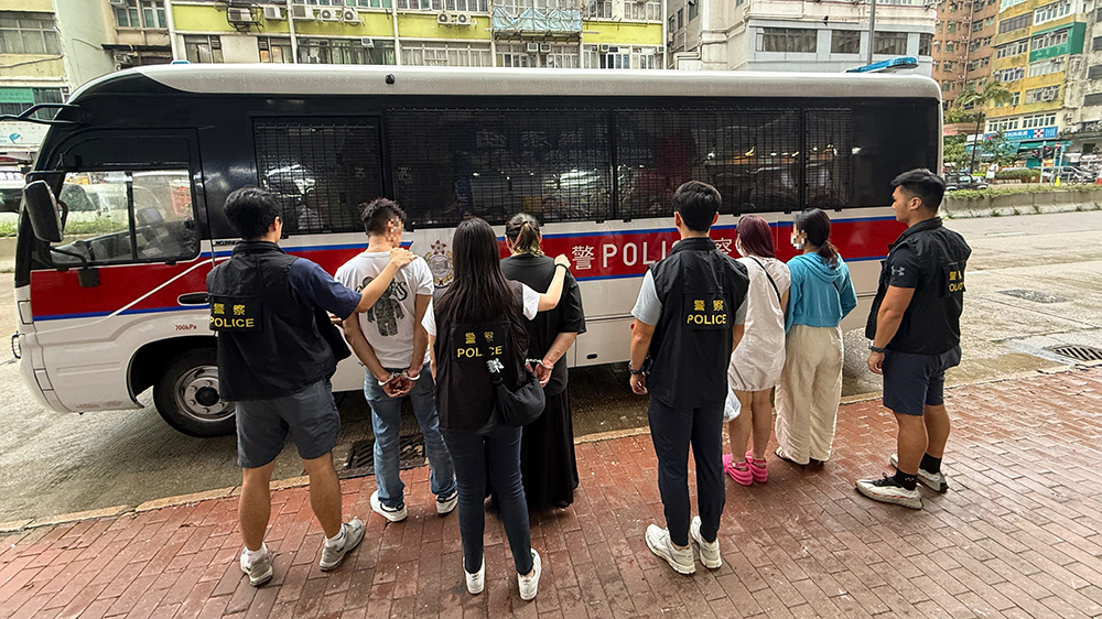 警深水埗破釣魚機(jī)賭檔 拘捕5名男女