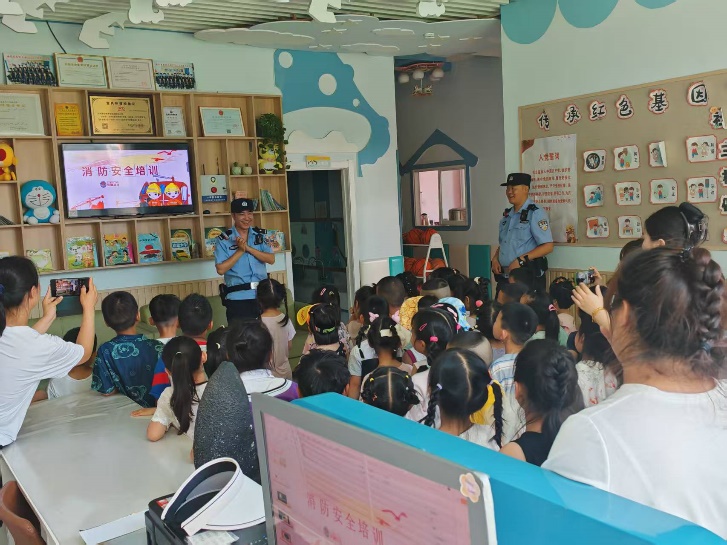 哈爾濱松北公安：持續(xù)發(fā)力 築牢暑期「安全堤壩」