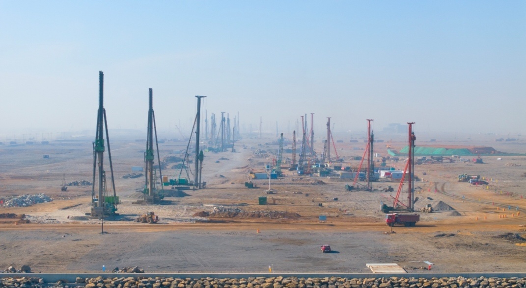 大連金州灣國際機(jī)場建設(shè)實(shí)現(xiàn)「雙過半」 多項(xiàng)工程提前突破關(guān)鍵節(jié)點(diǎn)