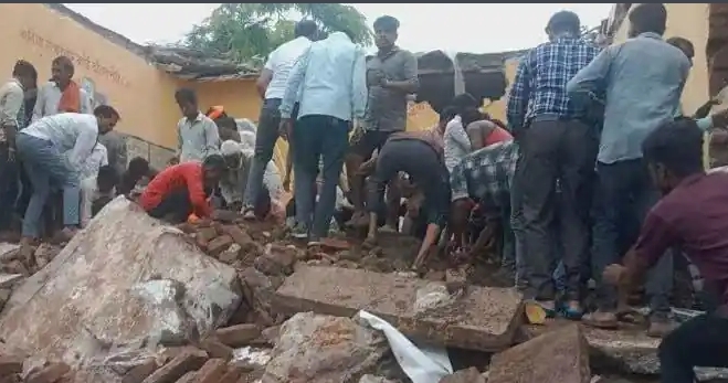 印度一校舍坍塌致至少4名學(xué)生死亡 