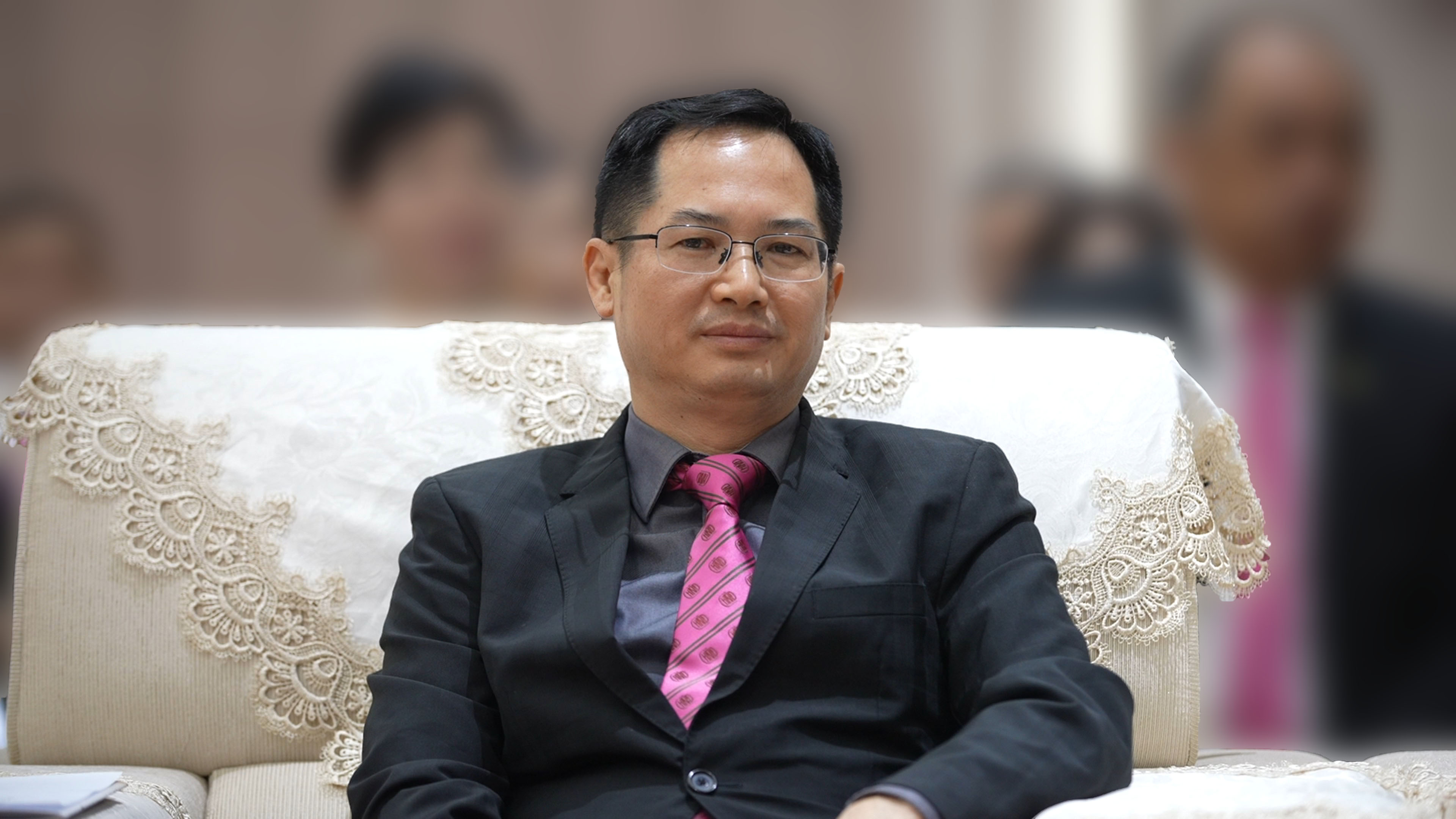 黃正浩冀在世界舞臺貢獻(xiàn)華人力量