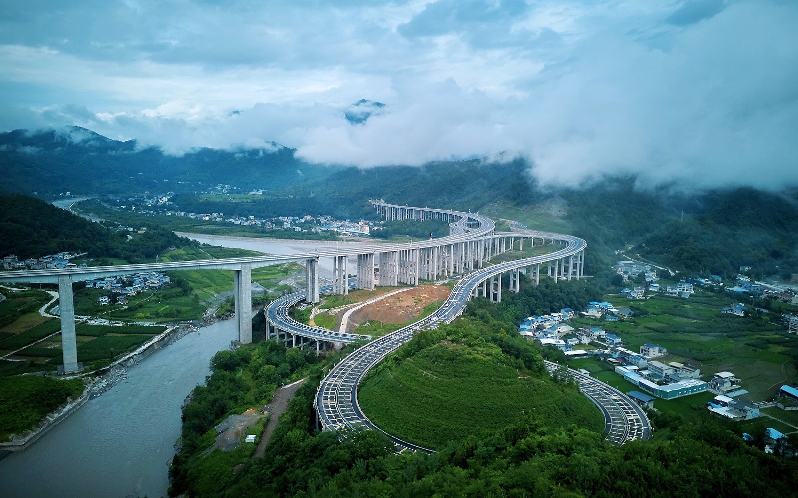 沿著九綿高速暢遊四川平武 邂逅20℃夏日清涼秘境